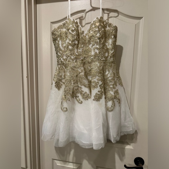 Bee Darling Formal size 9/10 - Picture 1 of 3